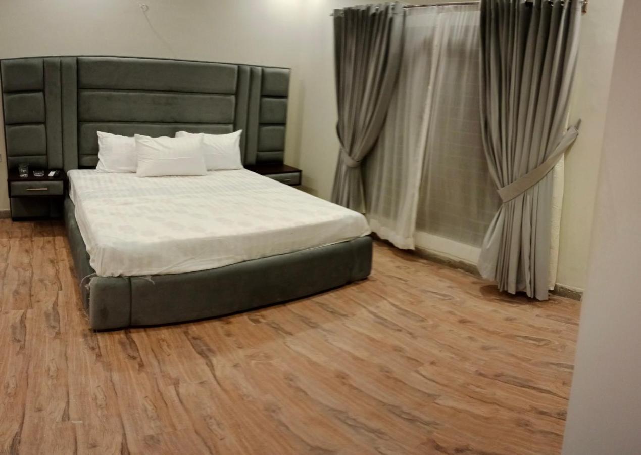 Hayat Grand Guest House 伊斯兰堡 外观 照片