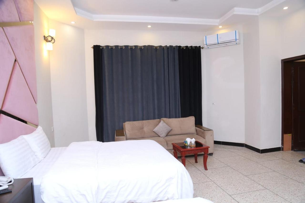 Hayat Grand Guest House 伊斯兰堡 外观 照片